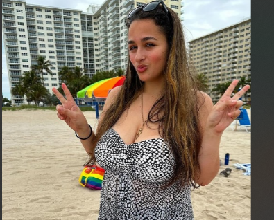 “How Jazz Jennings Found Joy and Well-being Shedding 70 Pounds: A Journey to Happiness and Health”
